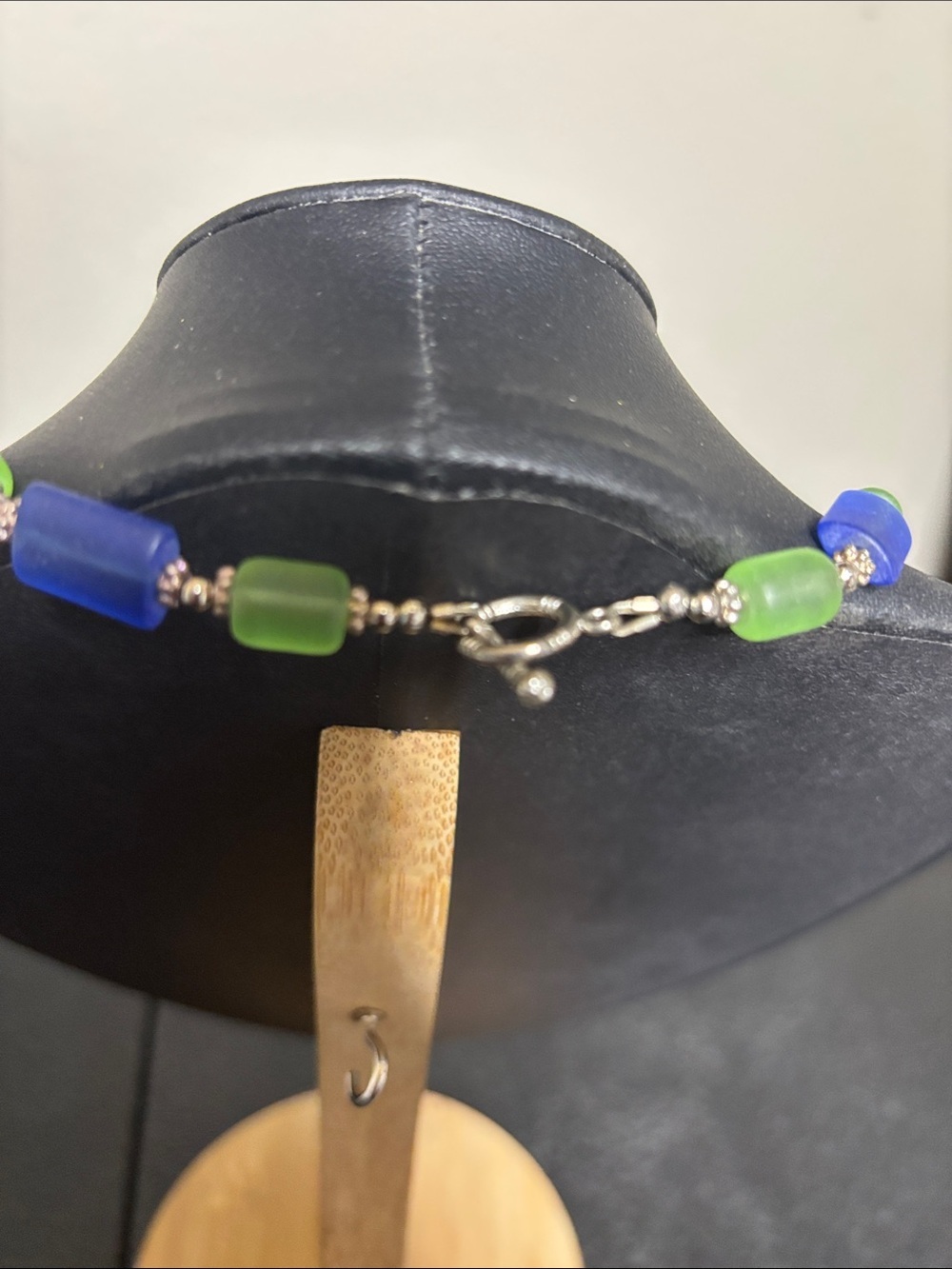 Vintage Glass Blue and Green Beaded Necklace - Picture 5 of 7